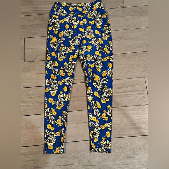 Lula roe ONE SIZE. Fits 2-10 Floral Leggings small-medium - Picture 1 of 5